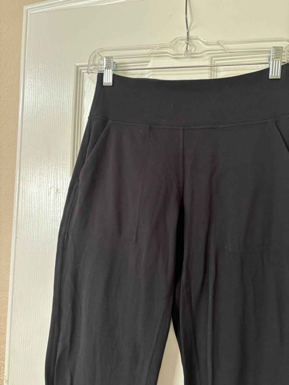 lululemon Athletica Align Mid Rise Black Joggers Size 6 Lightweight Nulu Fabric - Picture 8 of 14